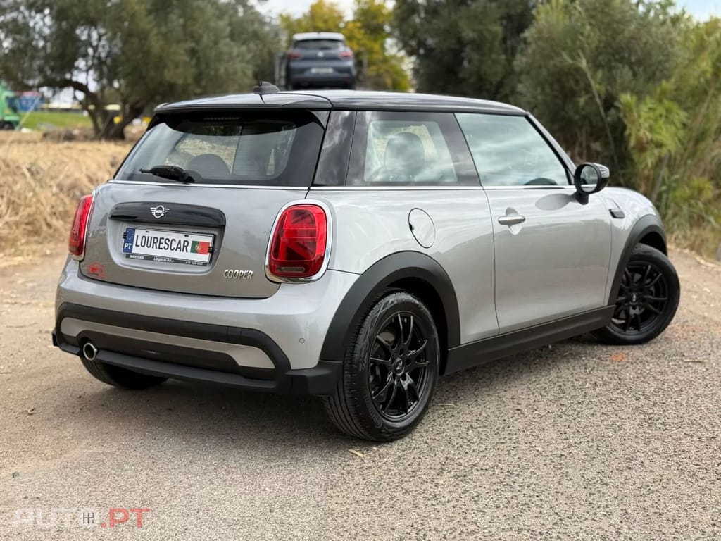 MINI Cooper Premium First Essential