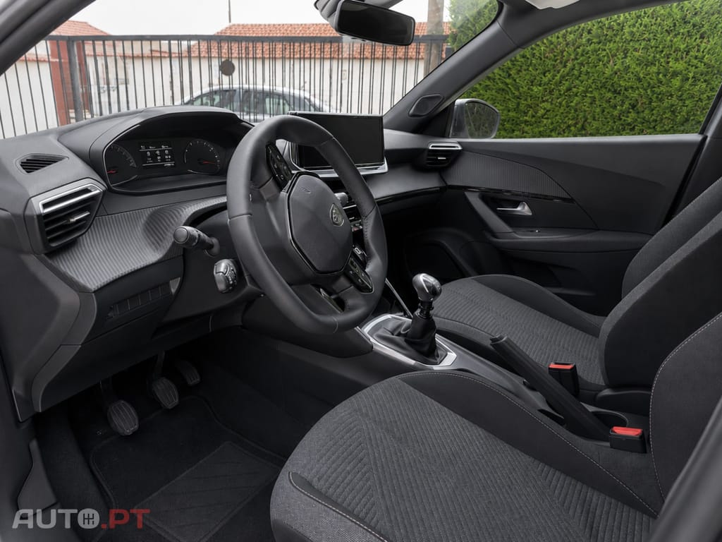 Peugeot 2008 1.2 PureTech Style — fotografia 7