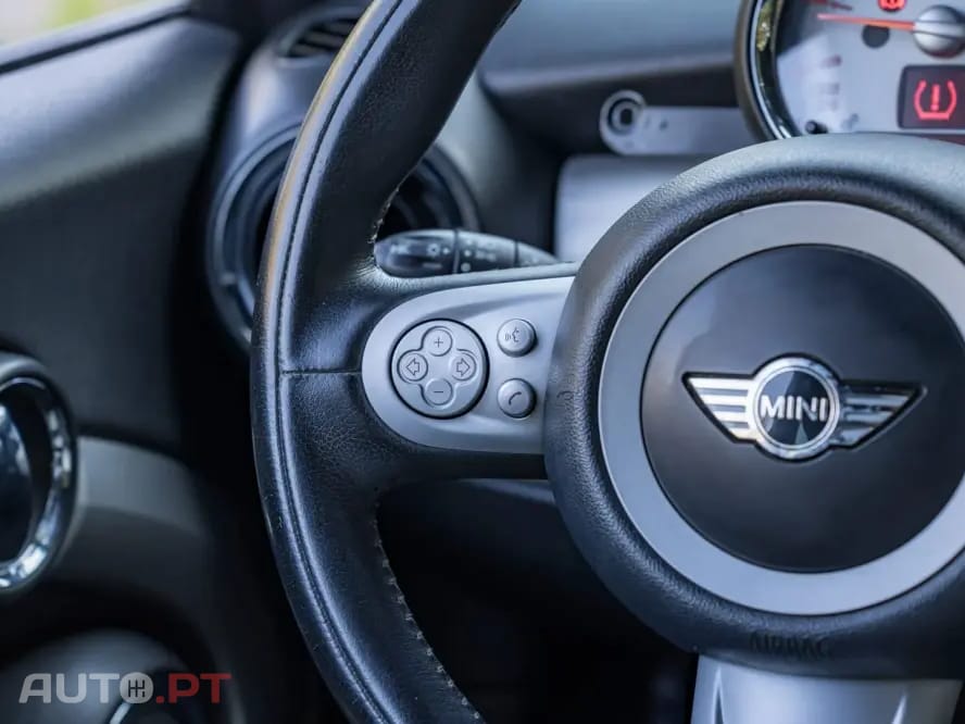 MINI Cooper Cooper D