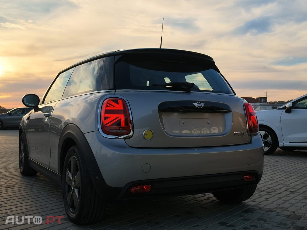 MINI Cooper SE Classic
