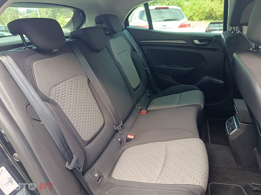Renault Mégane 1.5 Blue dCi Limited C/PM+Pneu