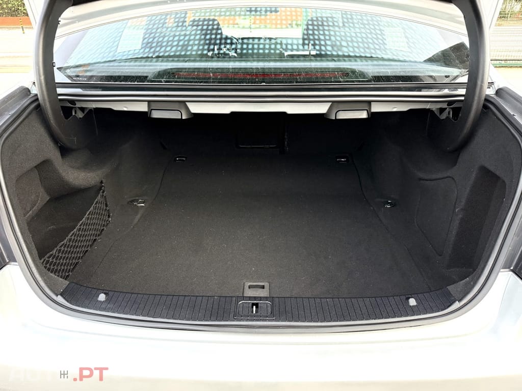 Mercedes-Benz E 220 BlueTEC Avantgarde Auto.