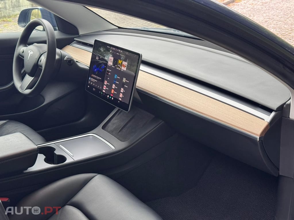 Tesla Model 3 Standard Range Plus RWD