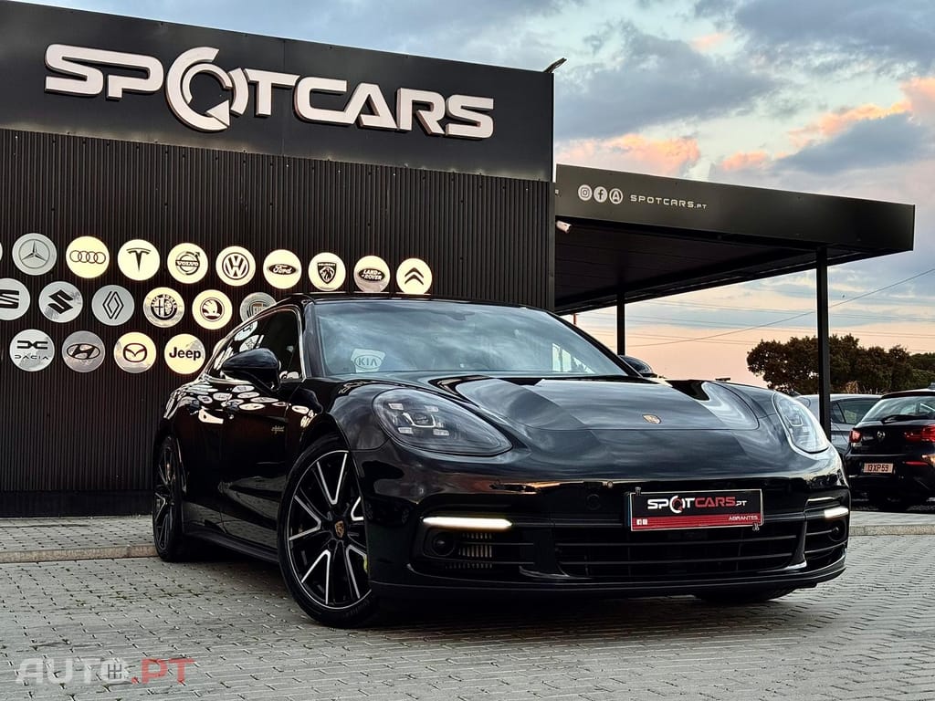 Porsche Panamera 4 E-Hybrid