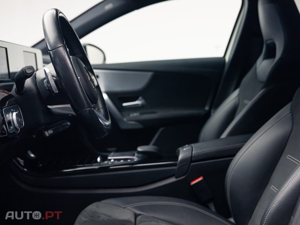 Mercedes-Benz A 250 e AMG Line