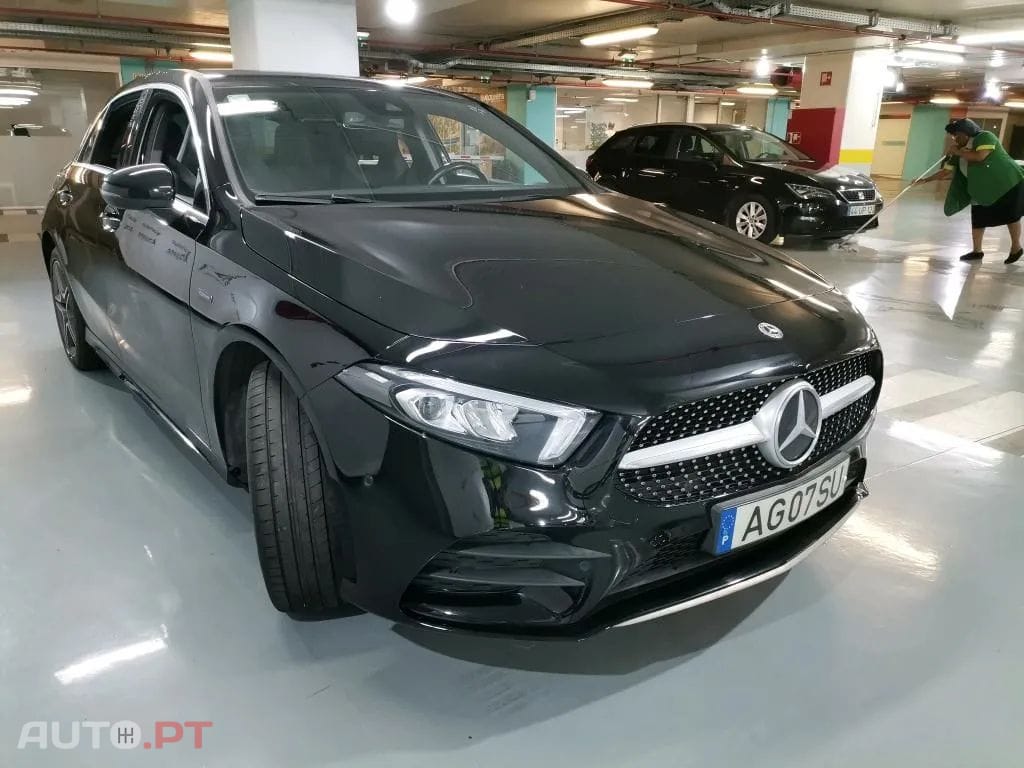Mercedes-Benz A 250 e AMG Line