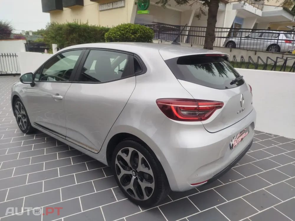 Renault Clio 1.6 E-Tech Full Hybrid Techno
