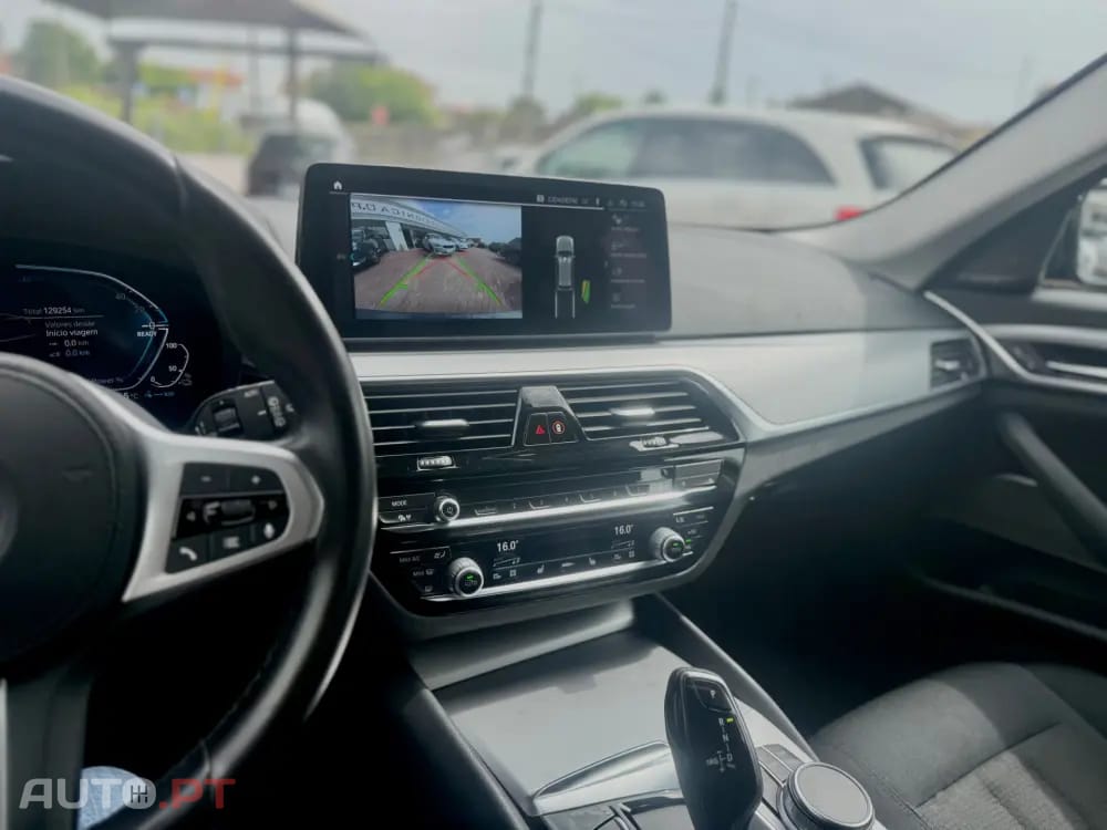 BMW 530 e Pack Desportivo M