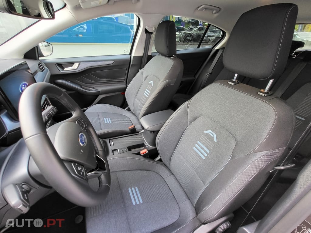 Ford Focus 1.0 EcoBoost MHEV Active X