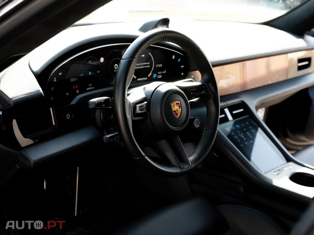 Porsche Taycan Turbo