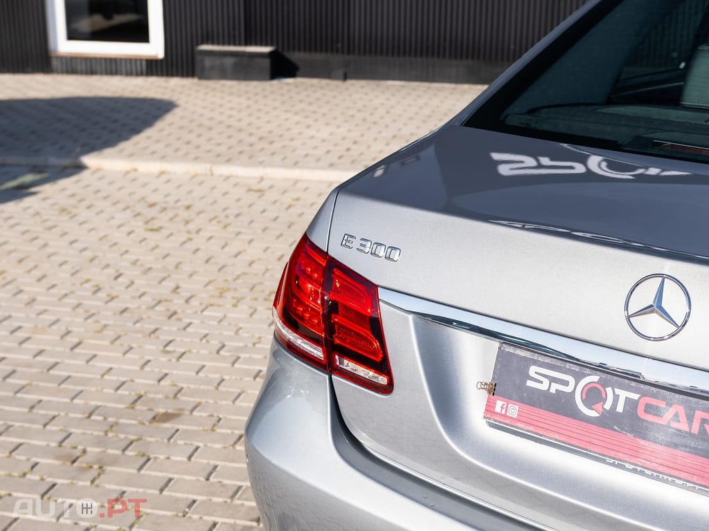 Mercedes-Benz E 300 BlueTEC Hybrid Avantgarde 107g