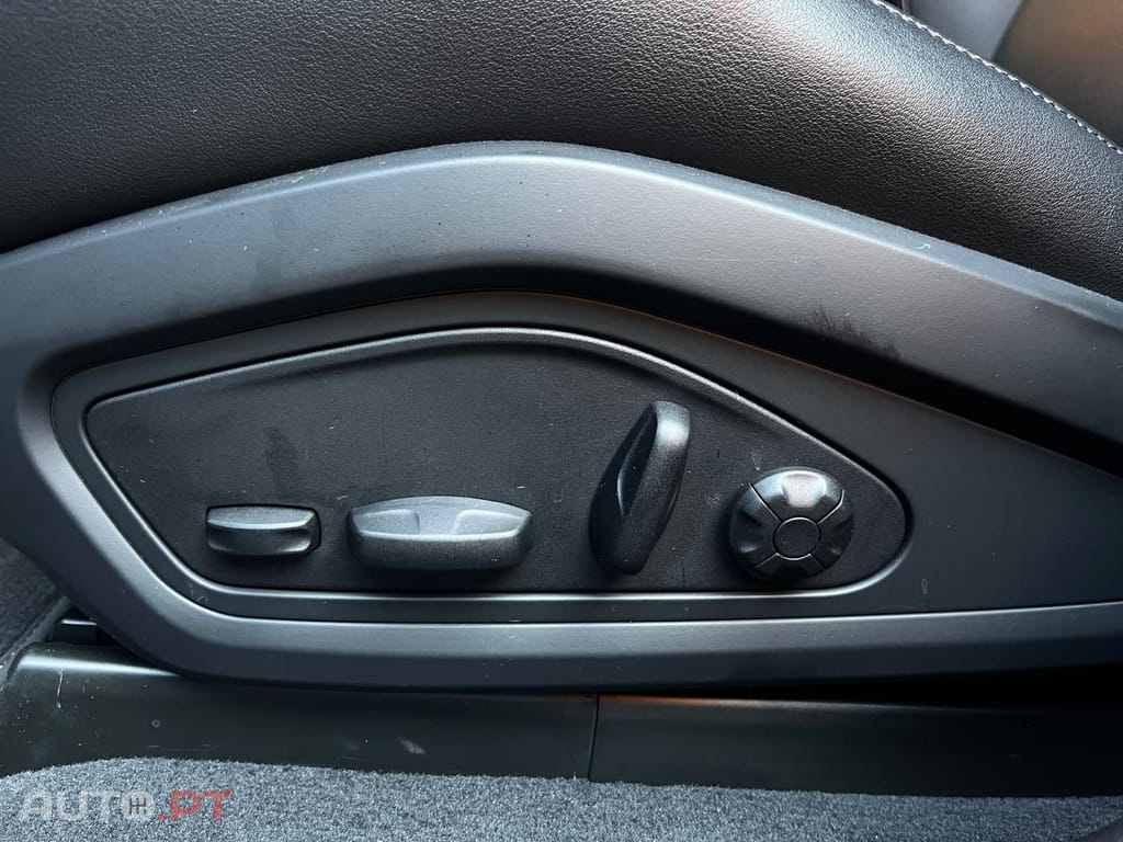 Porsche Taycan 4S I.V.A DEDUTIVEL