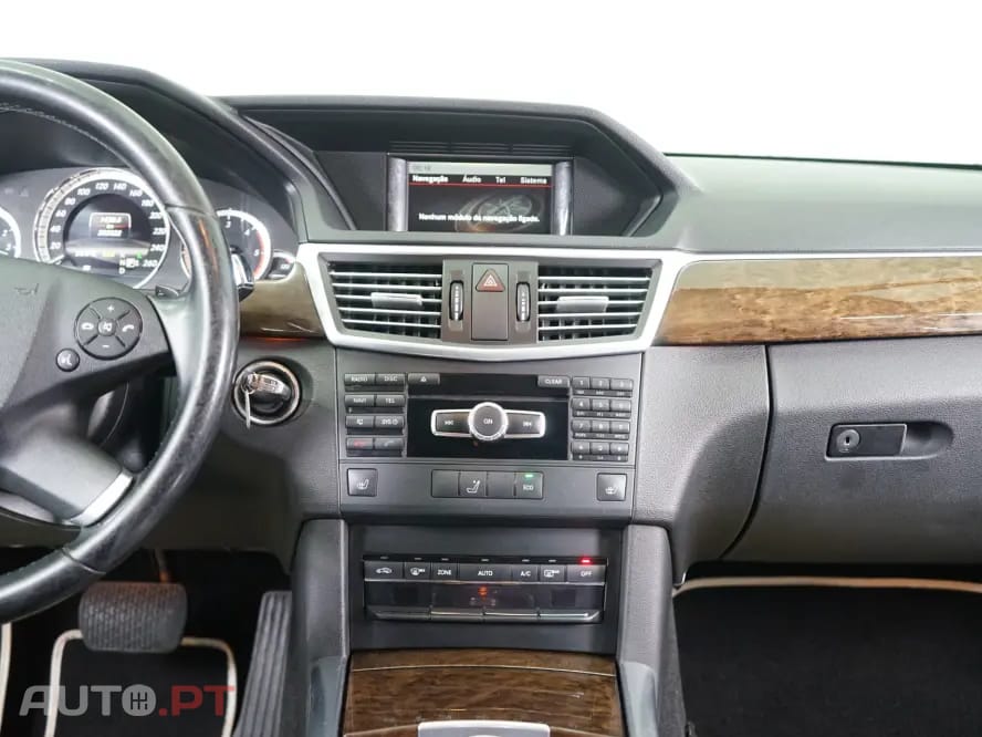 Mercedes-Benz E 250 CDi Elegance BlueEfficiency Auto.