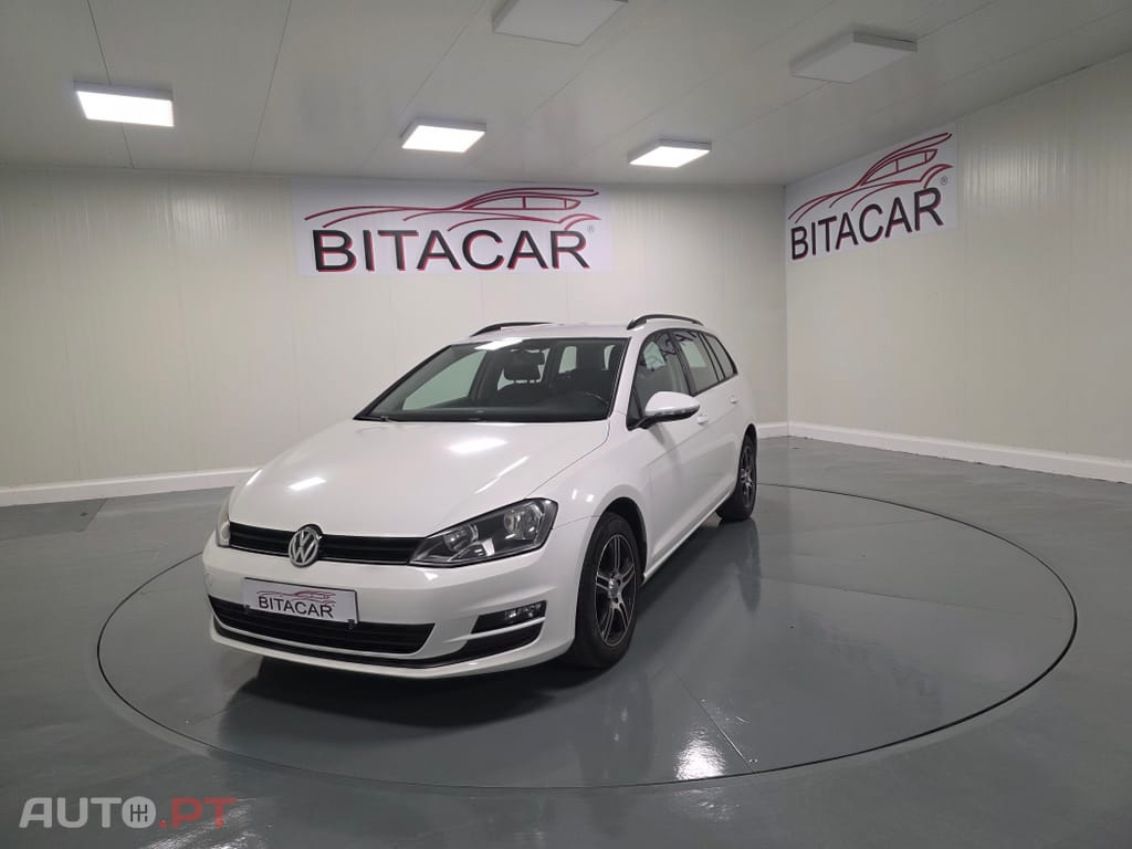 Volkswagen Golf 1.6 HDI CONFORTLINE
