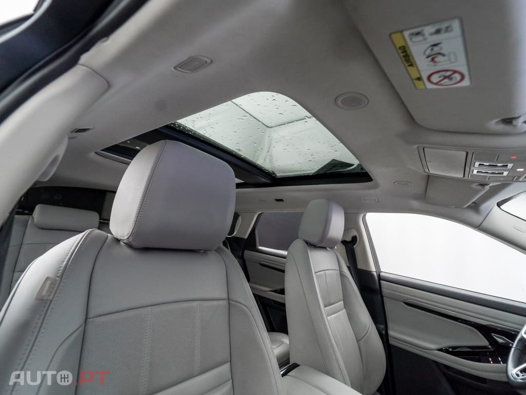 Land Rover Evoque 1.5 P300e AWD R-Dynamic S Auto