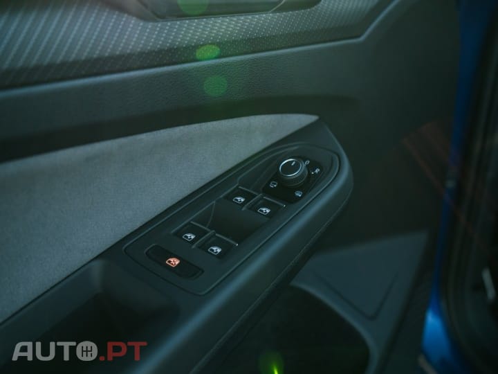 Volkswagen Golf 2.0 TSI R DSG