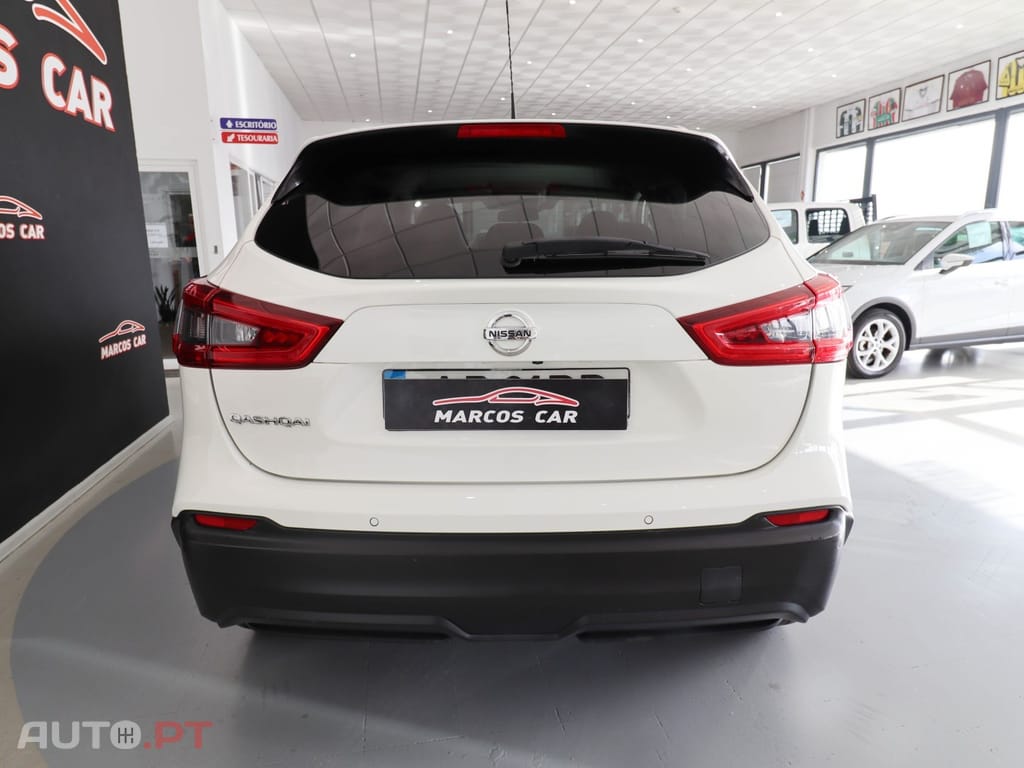 Nissan Qashqai 1.5 dCi N-Connecta J18