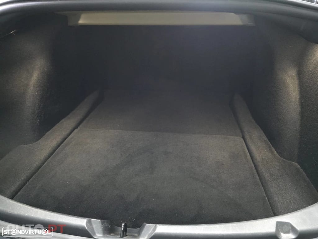 Tesla Model 3 Standard Range Plus RWD