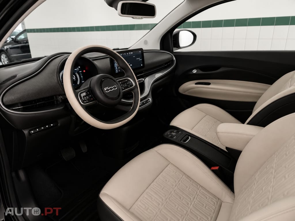 Fiat 500e La Prima