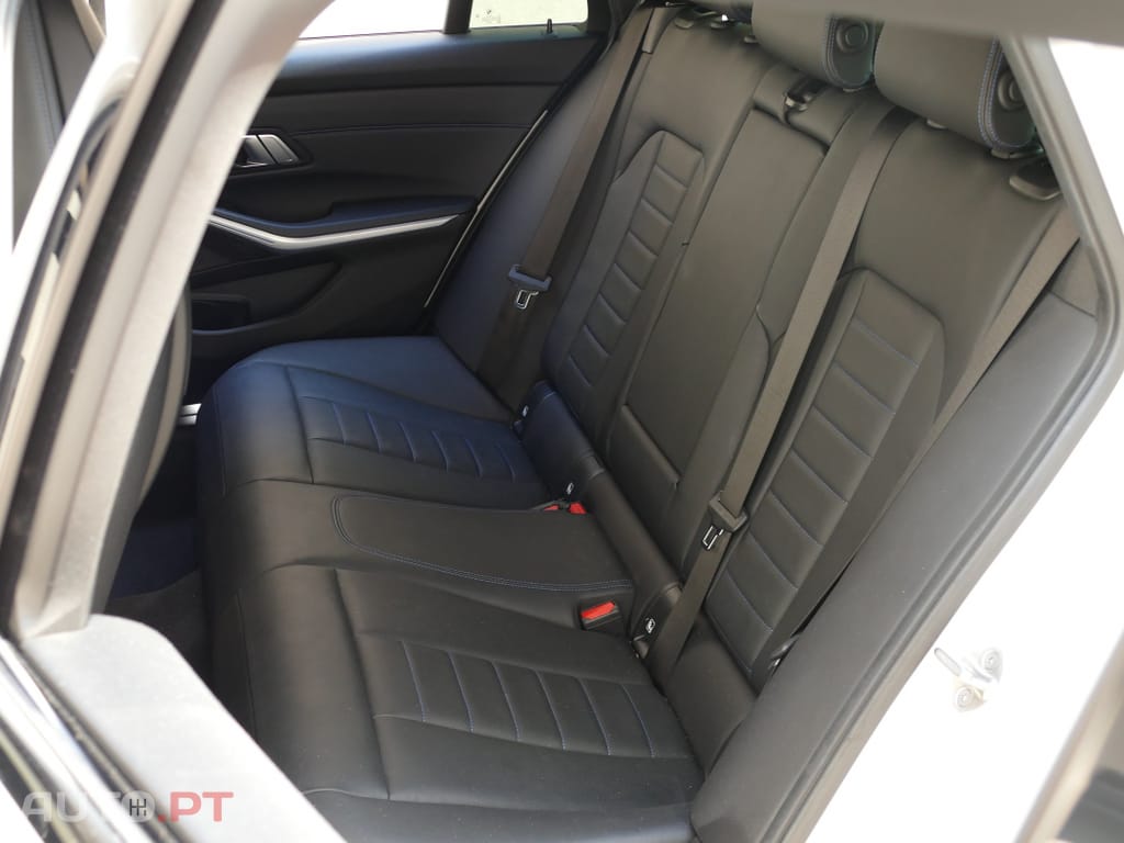BMW 320 e Touring Pack M Auto