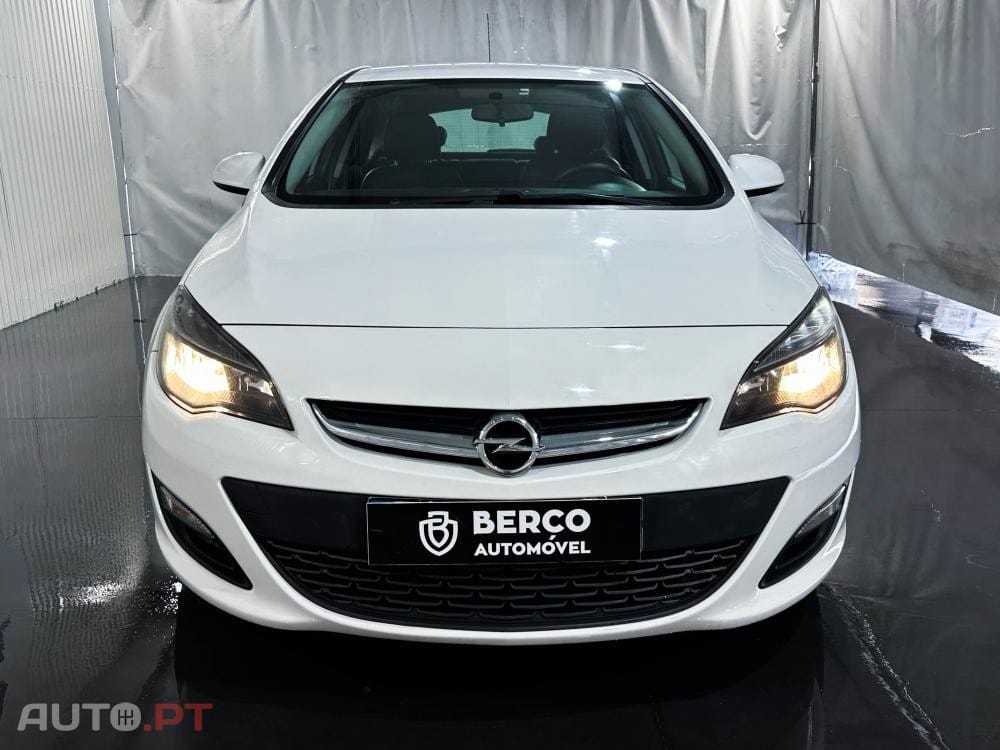 Opel Astra 1.6 CDTI Cosmo S/S J18