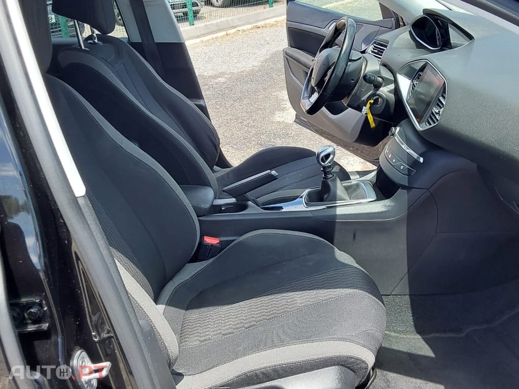 Peugeot 308 SW 1.6 BlueHDi Style