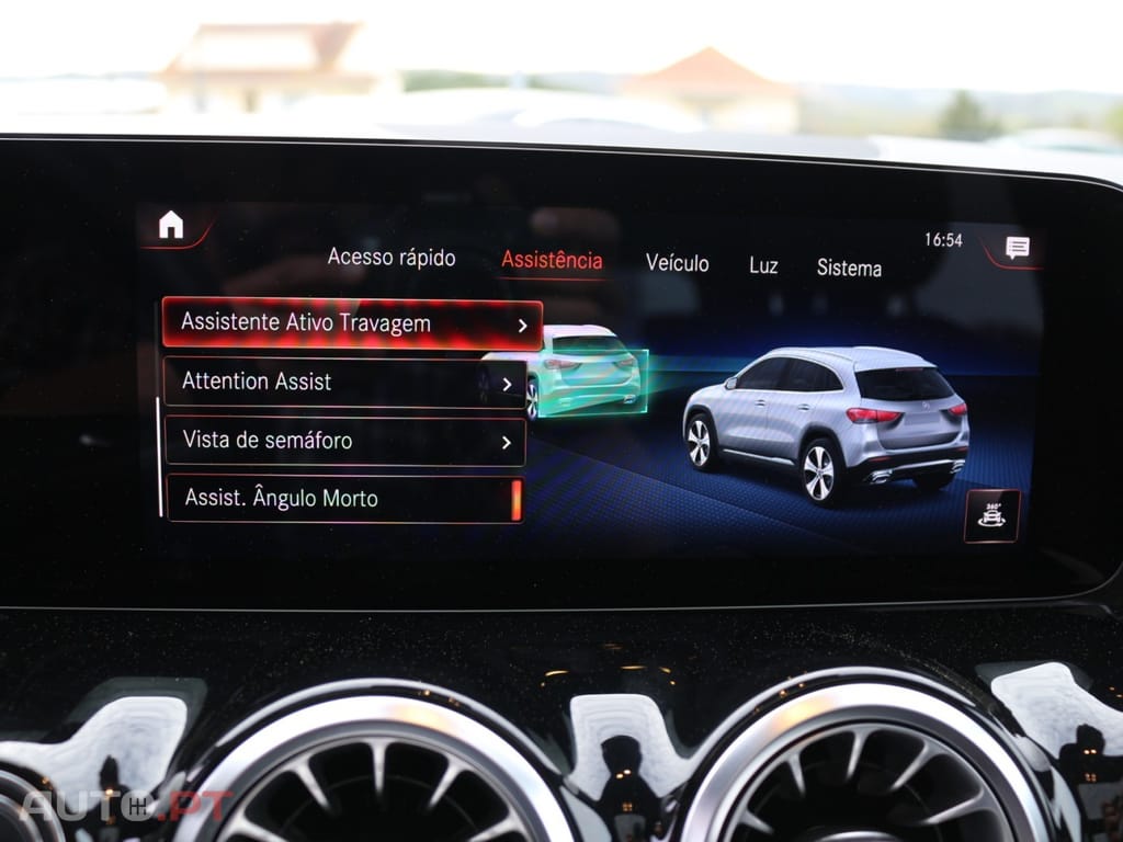 Mercedes-Benz GLA 250 e AMG Line