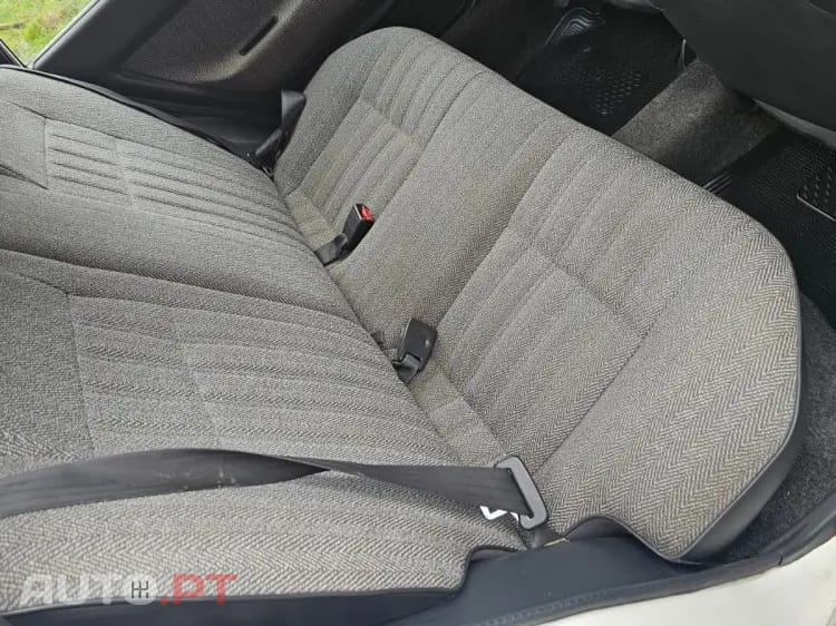 Toyota Corolla 1.3 Gold Line