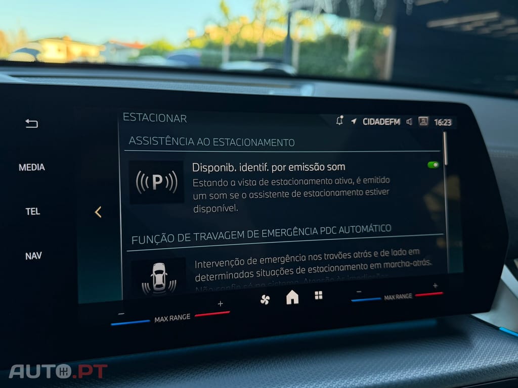 BMW iX2 eDrive20 Pack Desportivo M Pro