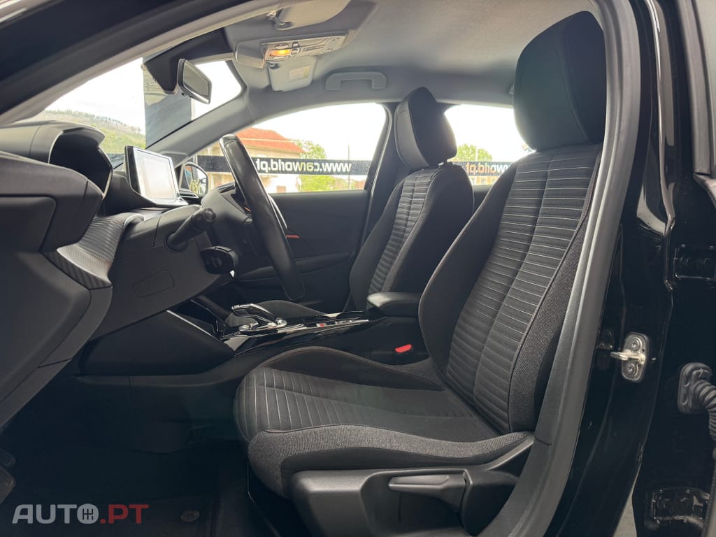 Peugeot E-208 50 kWh Active
