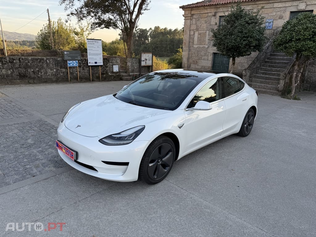 Tesla Model 3 Standard Range Plus RWD
