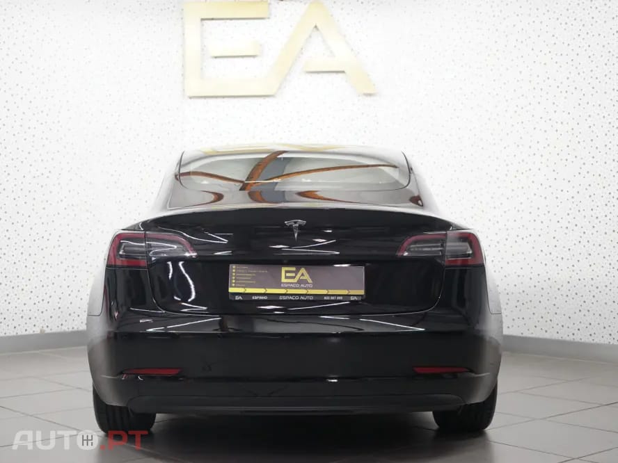 Tesla Model 3 Standard Range Plus RWD