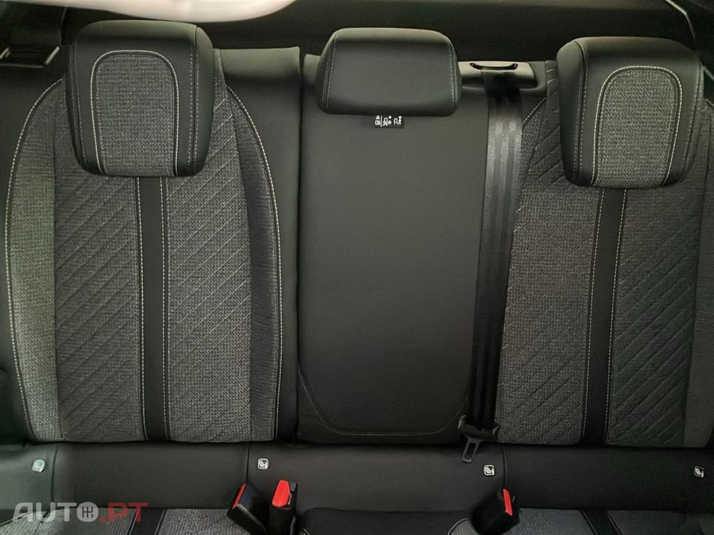 Peugeot E-2008 54 kWh Allure