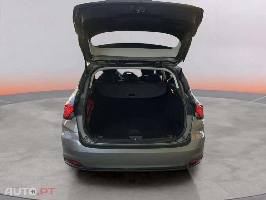 Fiat Tipo 1.6 M-Jet Lounge J17