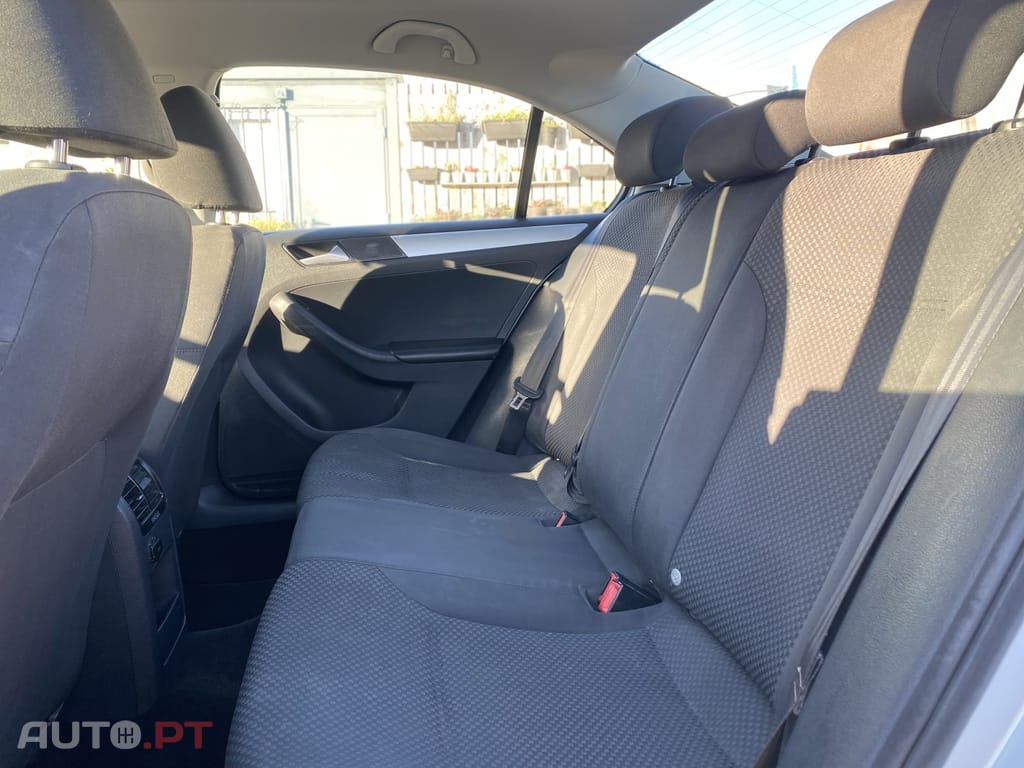 Volkswagen Jetta 1.6 TDi Confortline BM