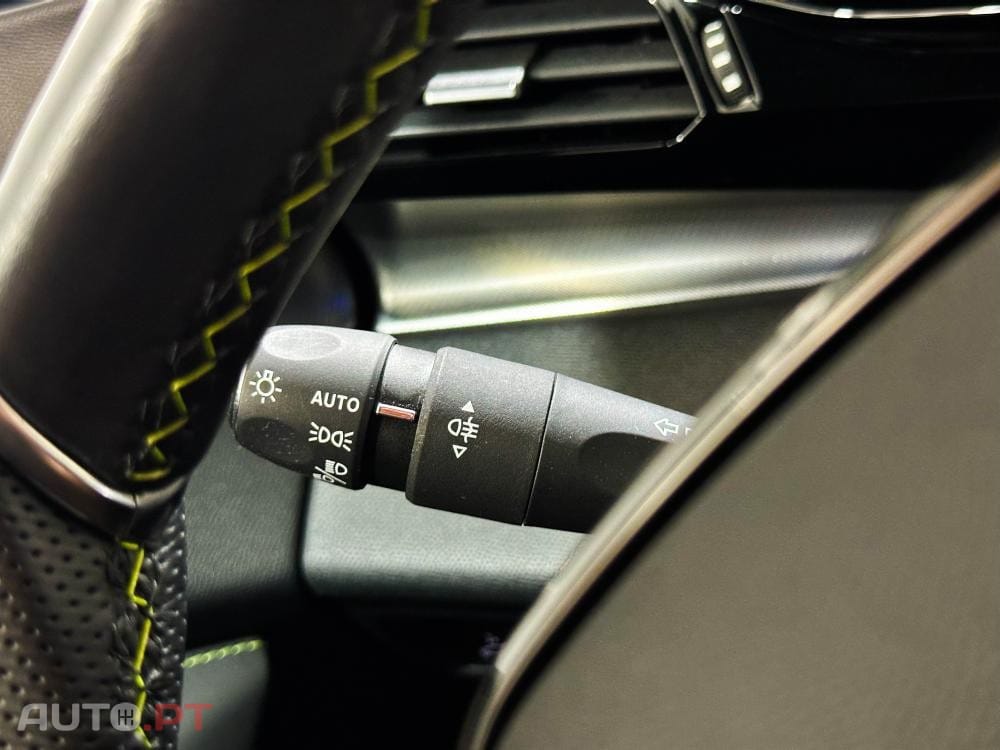 Peugeot 408 1.6 Hybrid GT e-EAT8