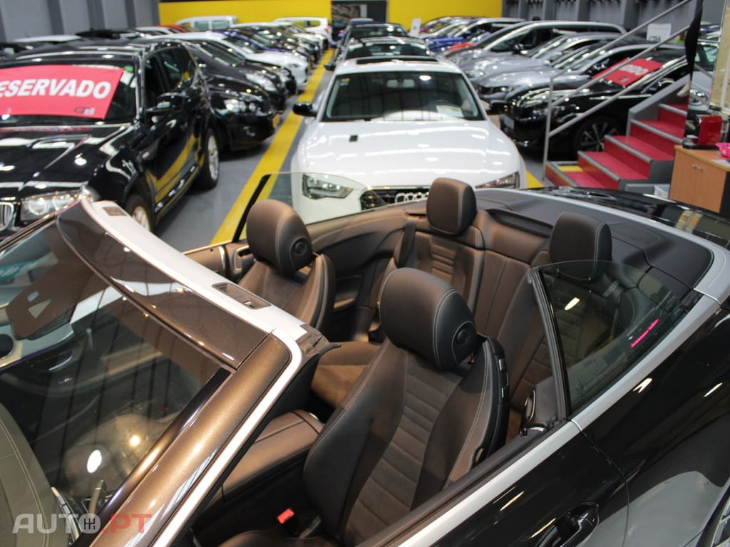 Mercedes-Benz E 220 AMG LINE