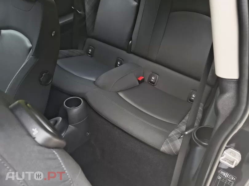 MINI Cooper Cooper One 1.6