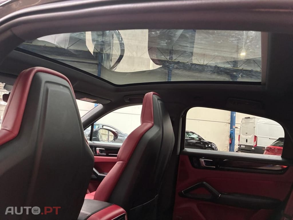 Porsche Cayenne E-Hybrid Platinum Edition
