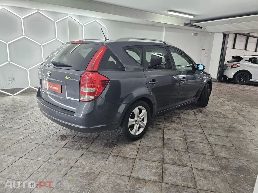 Kia Ceed SW 1.4 CVVT EX ISG