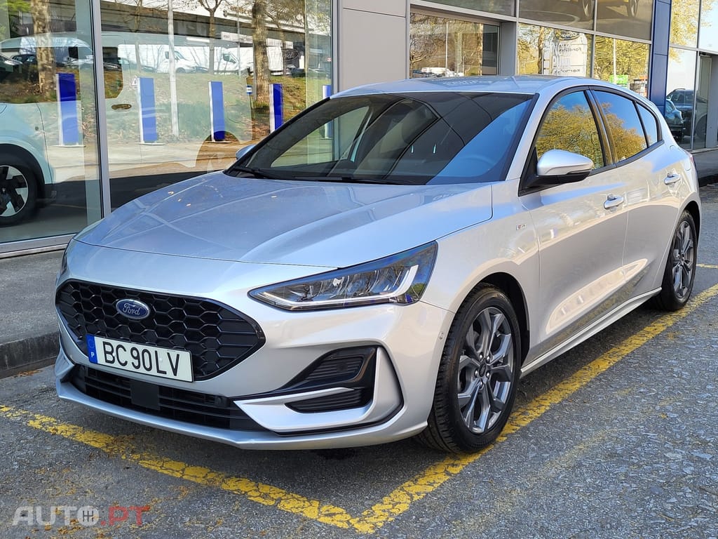 Ford Focus 1.0 EcoBoost MHEV ST-Line