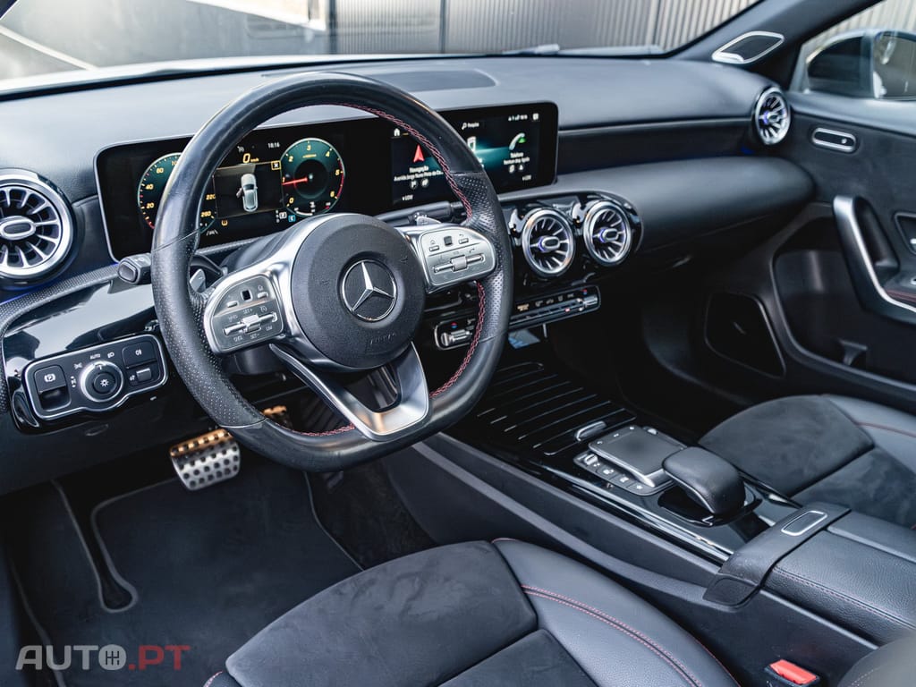 Mercedes-Benz A 180 d AMG Line PACK NIGHT