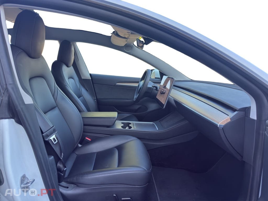Tesla Model 3 RWD