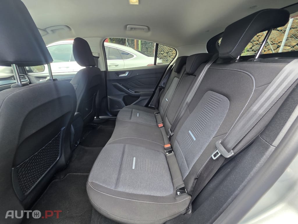 Ford Focus 1.0 EcoBoost MHEV Active X