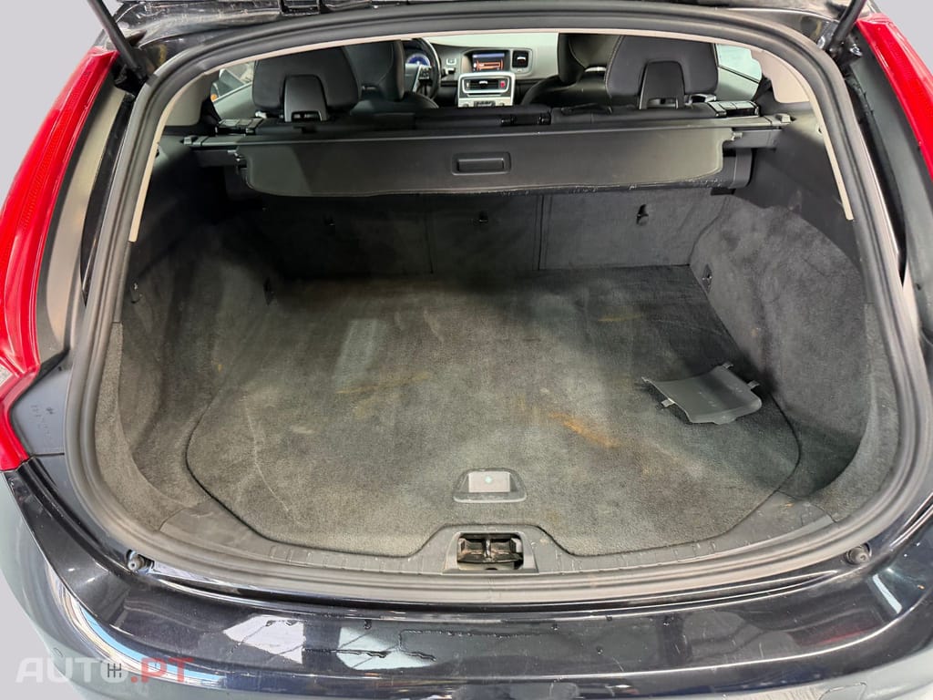 Volvo V60 1.6d  R-design