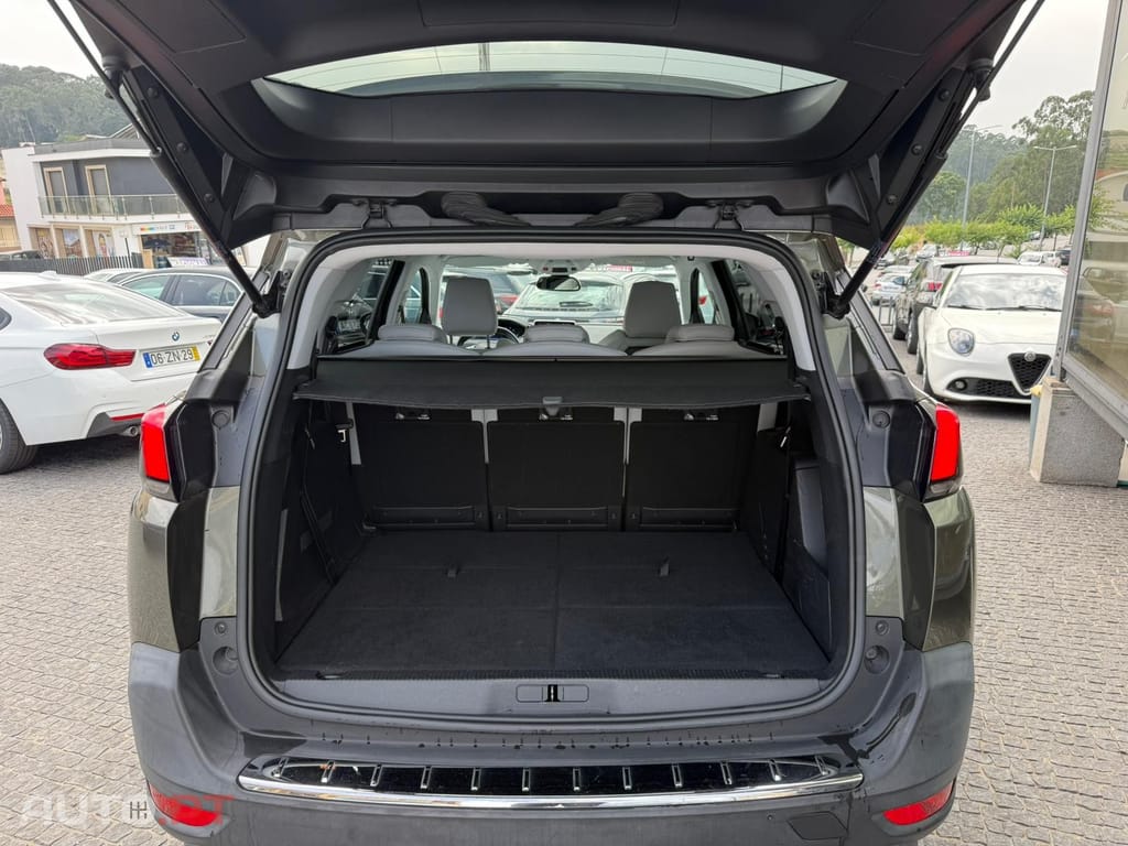 Peugeot 5008 1.5 BlueHDi Allure