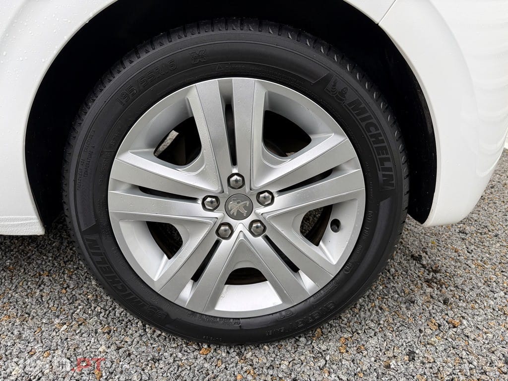 Peugeot 208 1.2 PureTech Style