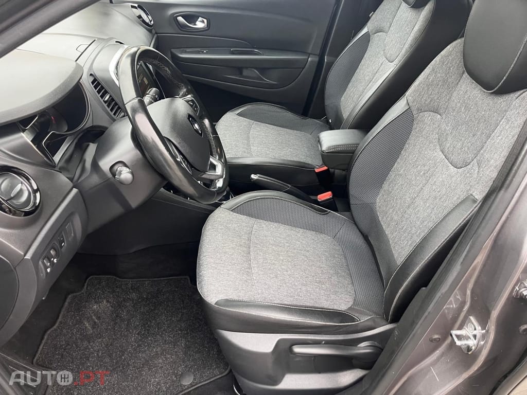 Renault Captur 1.3 TCe Initiale Paris EDC