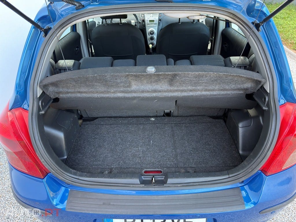 Toyota Yaris 1.0 VVT-i Sol+AC+VSC