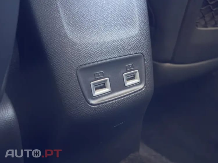 Peugeot E-2008 50 kWh GT